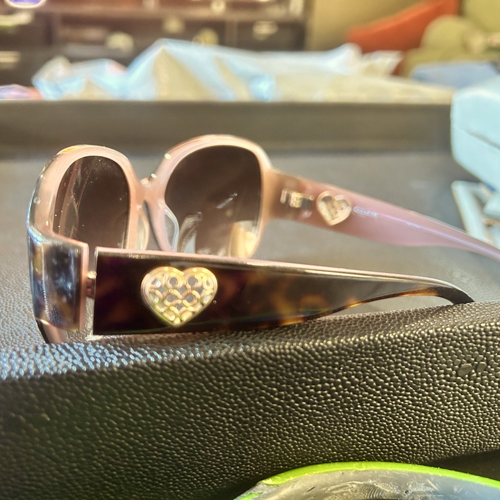 Coach sunglasses - Picture 3 of 4